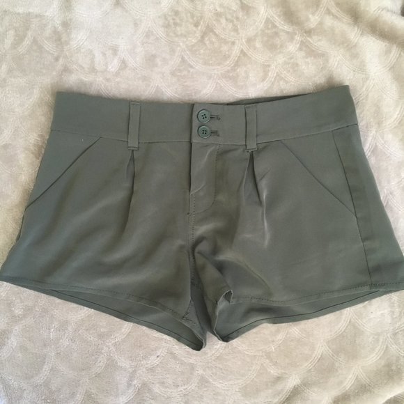 Muted green shorts - Picture 1 of 2